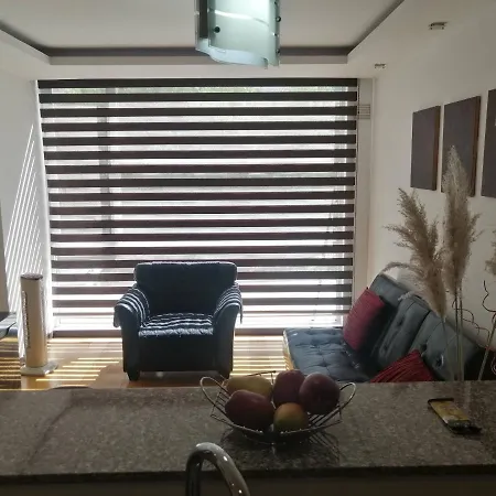 Suite amoblada en el sector del Quito moderno Exterior foto